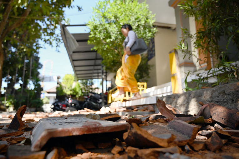 Un séisme provoque un début de panique à Bali et des dégâts mineurs