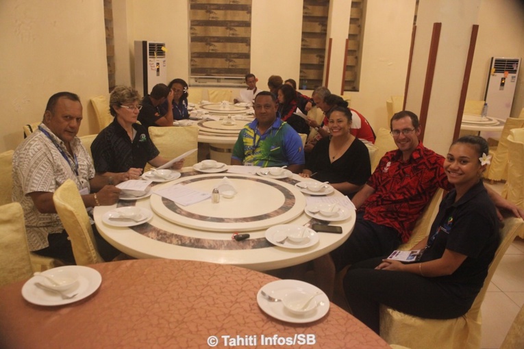 Une lettre d'engagement a été remise aux convives dès leur arrivée Une lettre d'engagement a été remise aux convives dès leur arrivée