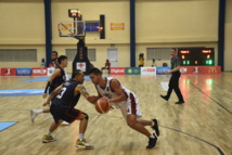 Des basketteurs en argent