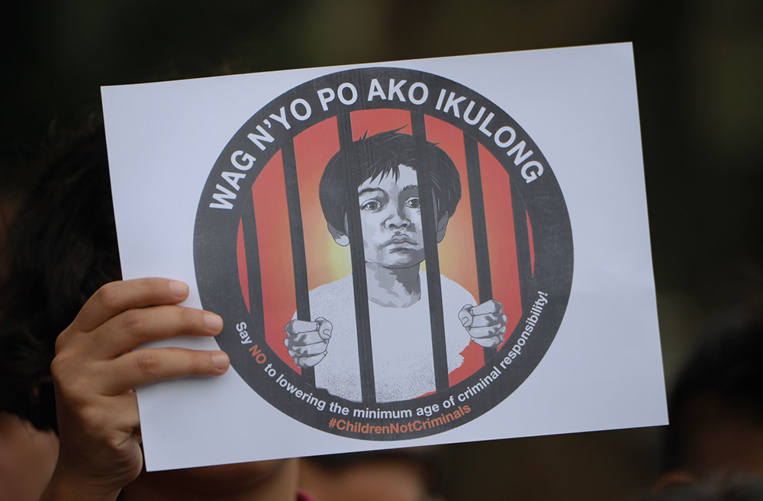 "Pires que la prison": les centres pour mineurs philippins sont le théâtre d'abus