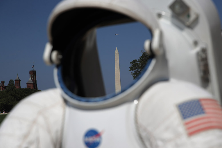 Il y a 50 ans, le "petit pas" de Neil Armstrong sur la Lune Il y a 50 ans, le "petit pas" de Neil Armstrong sur la Lune