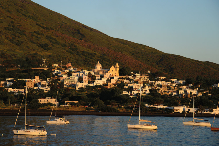 La villa de Dolce et Gabbana sur l'île Stromboli est à vendre La villa de Dolce et Gabbana sur l'île Stromboli est à vendre