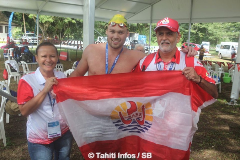 Trois médailles d'or pour Rahiti De Vos en natation Trois médailles d'or pour Rahiti De Vos en natation