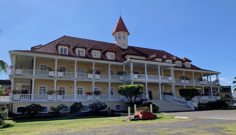 La municipalité de Papeete a déjà commencé à effacer petit à petit son ardoise. La municipalité de Papeete a déjà commencé à effacer petit à petit son ardoise.