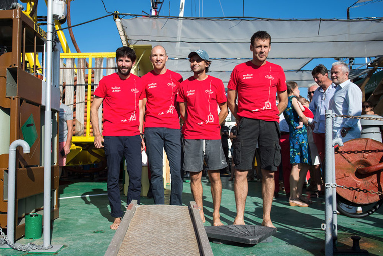 "Planète Méditerranée": retour à l'air libre, après 28 jours par 120 m de fond