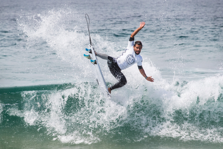 Les petites vagues d'Huntington beach n'ont pas réussi à nos Tahitiens (ici Thomas Hermès)
