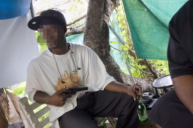 Des élus de Martinique réclament "des mesures ambitieuses" contre la prolifération des armes Des élus de Martinique réclament "des mesures ambitieuses" contre la prolifération des armes