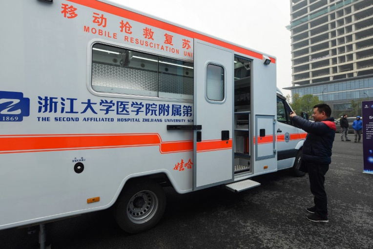 Chine: un garçon de 3 ans survit à une chute de cinq étages Chine: un garçon de 3 ans survit à une chute de cinq étages