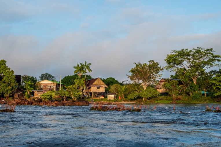 Guyane: émotion après la mort d'un chef indigène au Brésil Guyane: émotion après la mort d'un chef indigène au Brésil