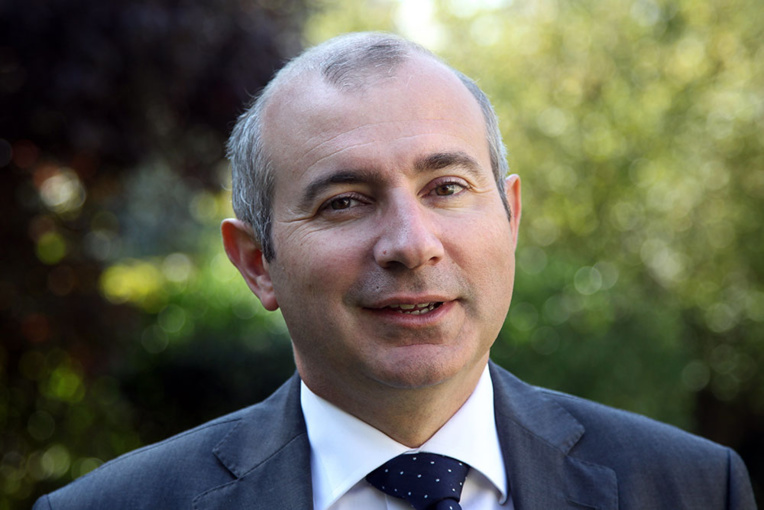 Arrivée d'un nouveau haut-commissaire en Nouvelle-Calédonie Arrivée d'un nouveau haut-commissaire en Nouvelle-Calédonie