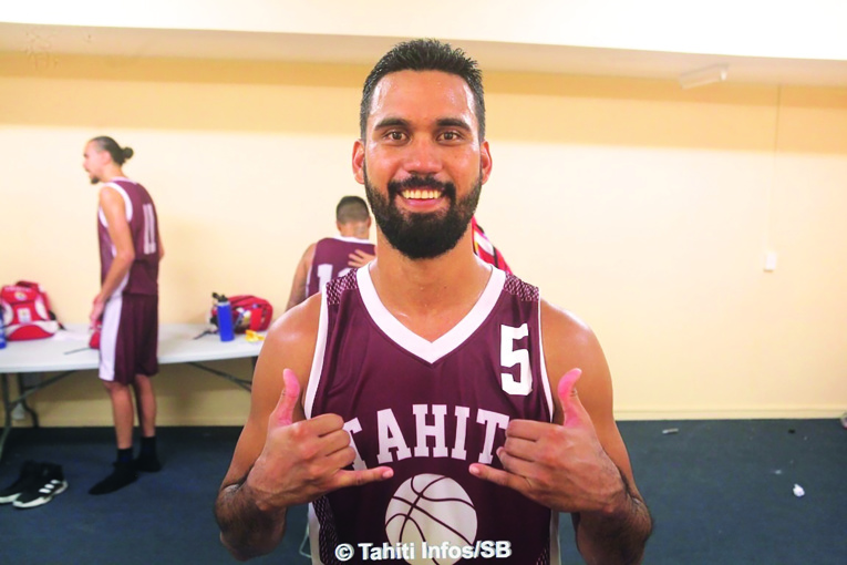 Ariirimarau Meuel, coach de la sélection masculine U17 Ariirimarau Meuel, coach de la sélection masculine U17