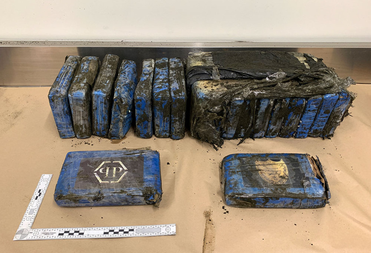 La cocaïne échouée sur une plage néo-zélandaise pourrait avoir dérivé sur 2.000 km en un an La cocaïne échouée sur une plage néo-zélandaise pourrait avoir dérivé sur 2.000 km en un an