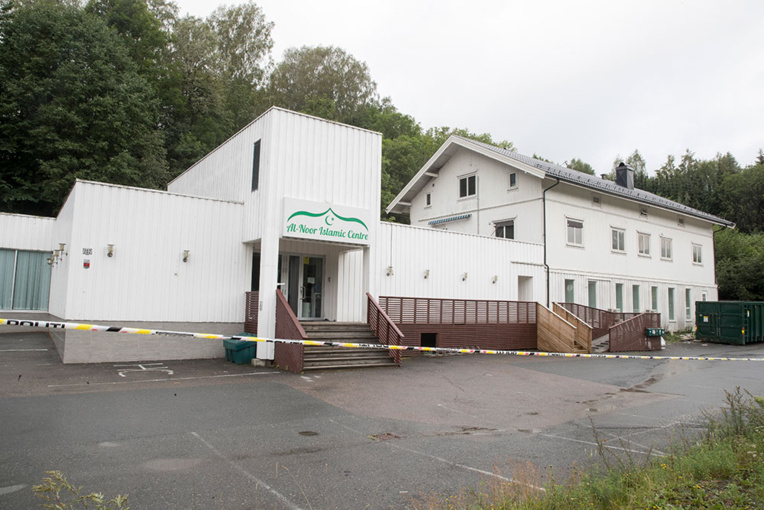 Norvège : l'assaillant de la mosquée devant le juge Norvège : l'assaillant de la mosquée devant le juge