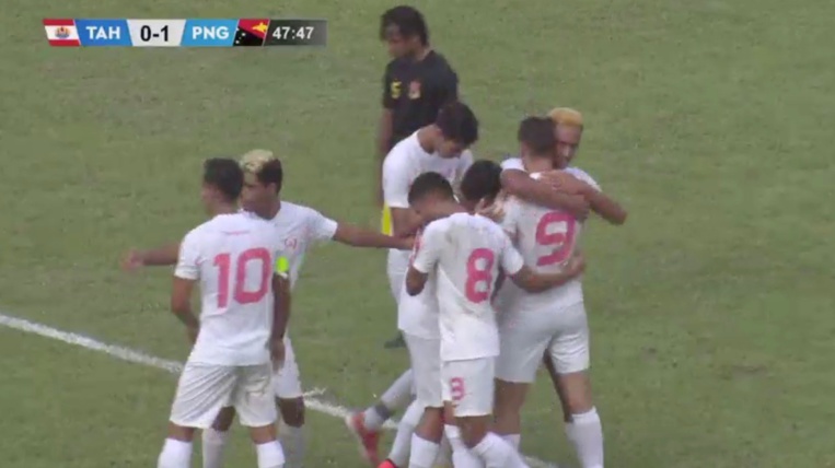 Les U17 battent la Papouasie 2-1 Les U17 battent la Papouasie 2-1