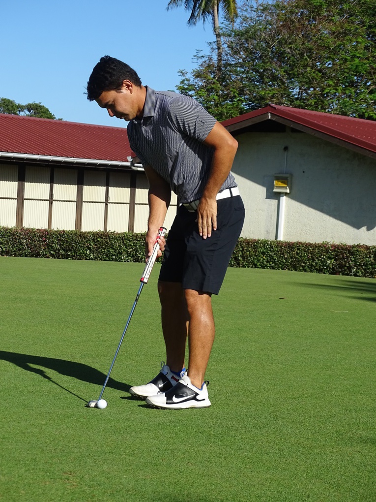 Matahiapo Wohler au putting. Matahiapo Wohler au putting.