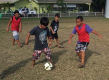 La playdagogie, c'est le sport et le jeu d'abord, la discussion ensuite ! La playdagogie, c'est le sport et le jeu d'abord, la discussion ensuite !
