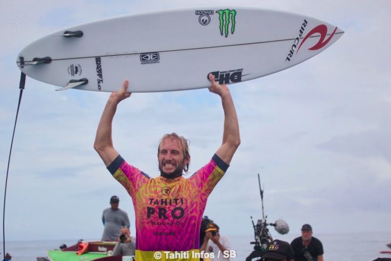 Une victoire méritée pour le surfeur australien qui a fait preuve de persévérance Une victoire méritée pour le surfeur australien qui a fait preuve de persévérance