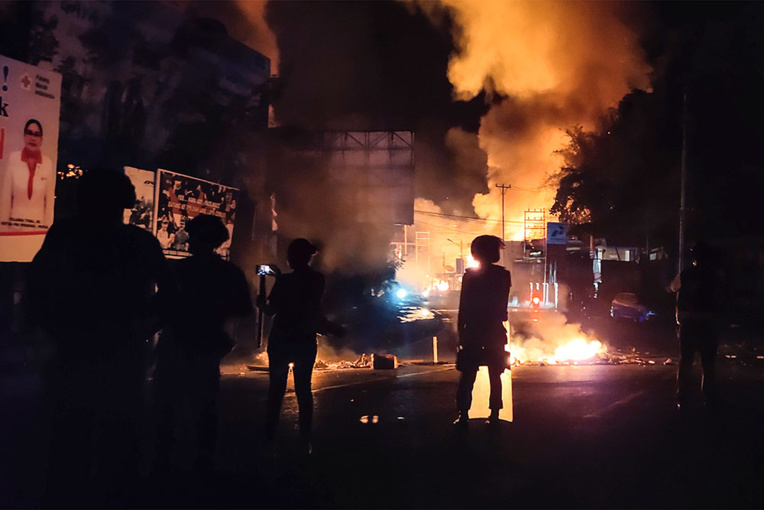 Indonésie: nouvelles émeutes en Papouasie, plusieurs bâtiments incendiés Indonésie: nouvelles émeutes en Papouasie, plusieurs bâtiments incendiés