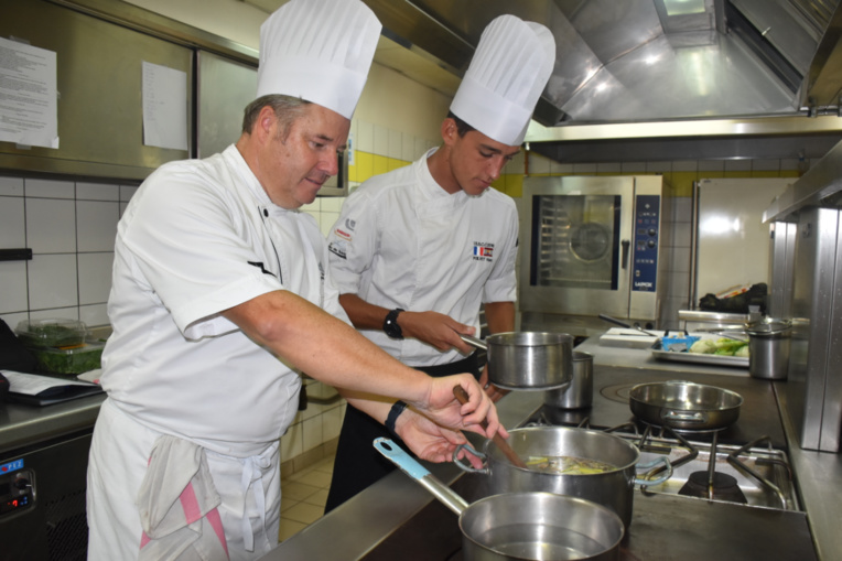 Une vraie complicité s'est établie entre le professeur et son élève.