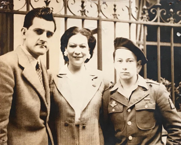 Micheline Vincent et son fils Koko Chaze. Courtesy Hugh Chaze. Micheline Vincent et son fils Koko Chaze. Courtesy Hugh Chaze.