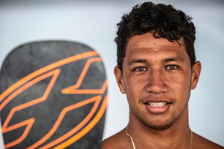 Poeaiki Raioha n'a jamais été aussi proche du titre mondial pro