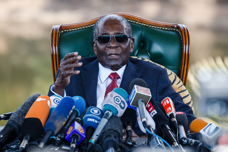 Zimbabwe: décès de Robert Mugabe à 95 ans, héros de la lutte pour l'indépendance qui a ruiné son pays