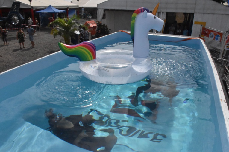 Plongez au salon du tourisme dans un conteneur