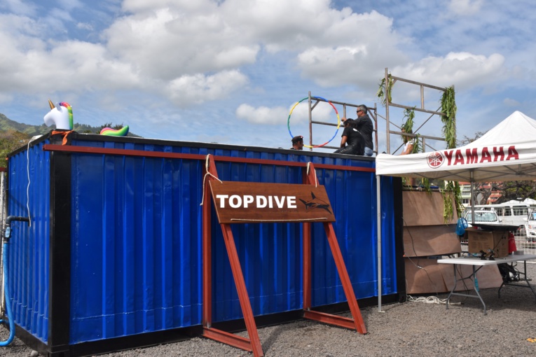 Plongez au salon du tourisme dans un conteneur