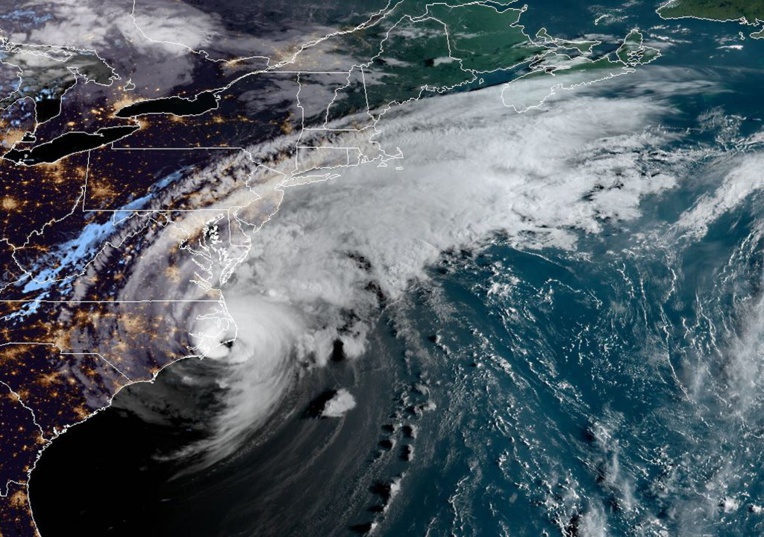 Après avoir dévasté les Bahamas, Dorian s'abat sur le Canada Après avoir dévasté les Bahamas, Dorian s'abat sur le Canada