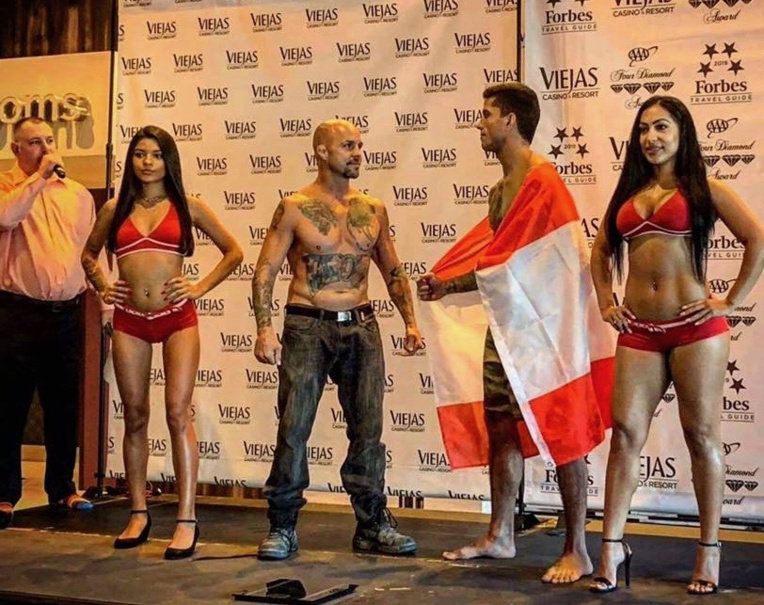 Dudes combattait cette fois-ci dans le "Main Event" de la soirée Dudes combattait cette fois-ci dans le "Main Event" de la soirée