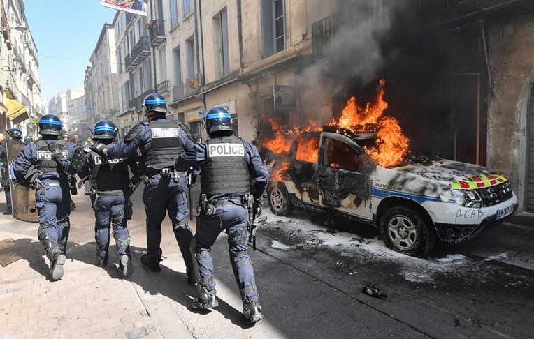 "Gilets jaunes": une "rentrée" marquée par des violences