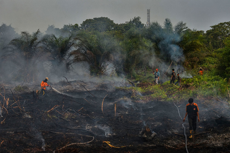 Feux de forêts en Indonésie: des centaines d'écoles fermées en Asie du Sud-Est