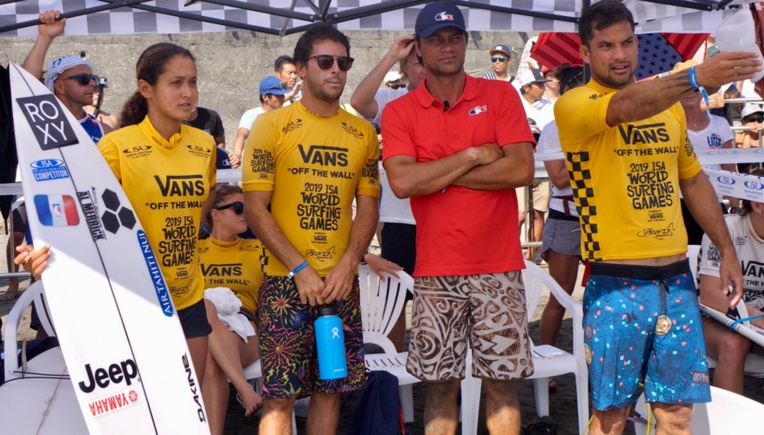 Michel Bourez, Hira Teriinatoofa et Vahine Fierro font partie de l'équipe de France Michel Bourez, Hira Teriinatoofa et Vahine Fierro font partie de l'équipe de France