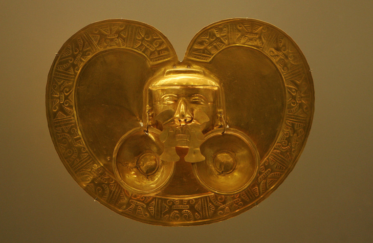 Un sublime pectoral Calima. Un sublime pectoral Calima.