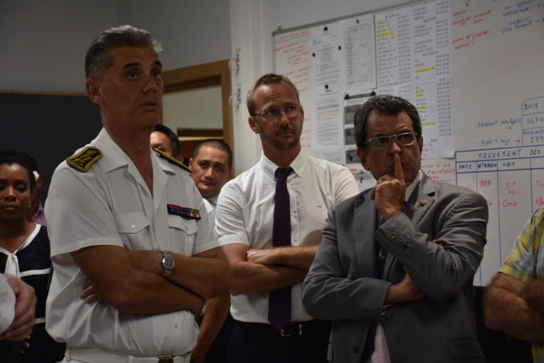Le haut-commissaire, Dominique Sorain, son directeur de cabinet, Christophe Deschamps et le président du Pays, Edouard Fritch. Le haut-commissaire, Dominique Sorain, son directeur de cabinet, Christophe Deschamps et le président du Pays, Edouard Fritch.