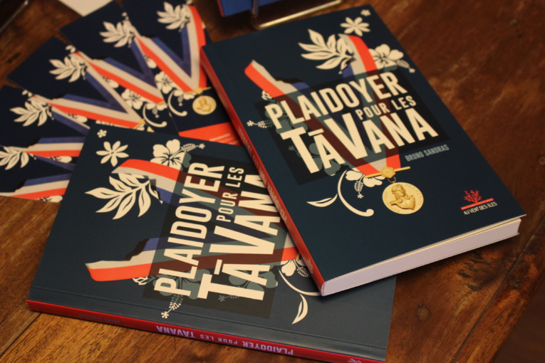 Bruno Sandras signe un "hommage aux tāvana"