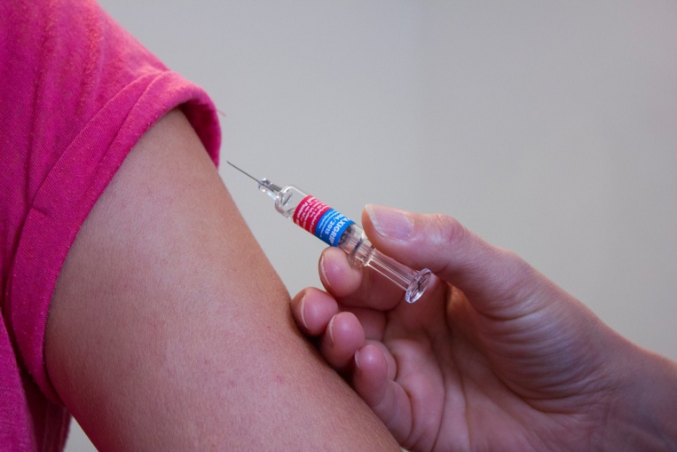Vaccins : la méfiance, virus insidieux Vaccins : la méfiance, virus insidieux