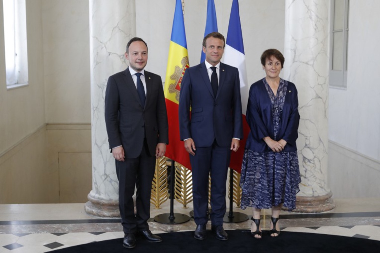 Visite princière de Macron en Andorre, entre retraite à 65 ans, avantages fiscaux et anti-avortement Visite princière de Macron en Andorre, entre retraite à 65 ans, avantages fiscaux et anti-avortement