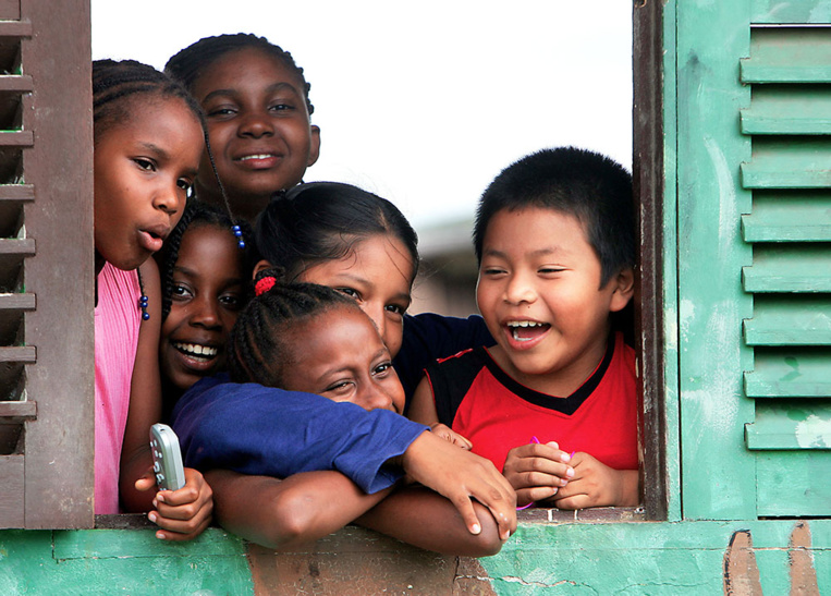 Guyane : des milliers d'enfants non scolarisés Guyane : des milliers d'enfants non scolarisés