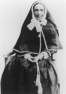 Une demoiselle Marie-Françoise Perroton, Lyonnaise, âgée de quarante-huit ans, s’embarqua aux côtés d’Auguste Marceau pour évangéliser les petits Océaniens.