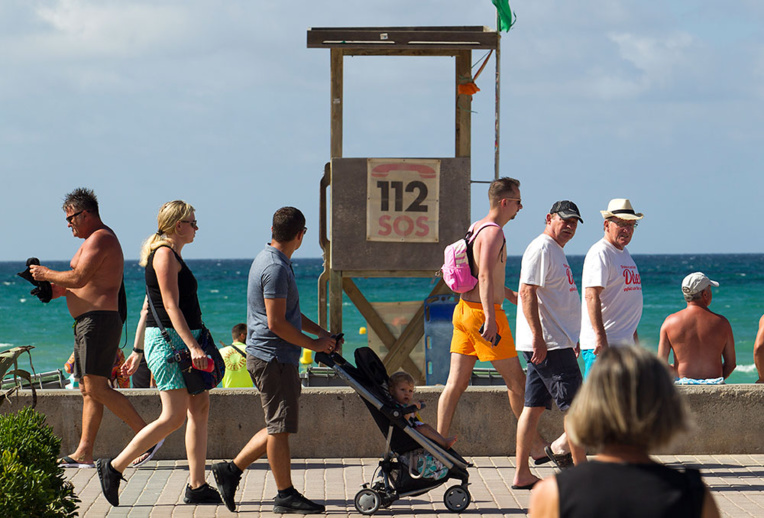 Thomas Cook: touristes rapatriés, dirigeants accusés Thomas Cook: touristes rapatriés, dirigeants accusés