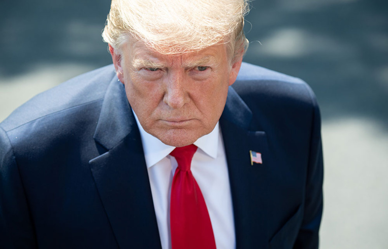 Trump face au feu roulant des questions sur l'affaire ukrainienne Trump face au feu roulant des questions sur l'affaire ukrainienne