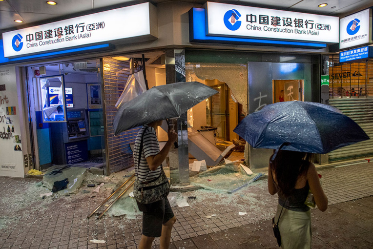 Hong Kong: le gouvernement envisage de limiter l'accès à internet
