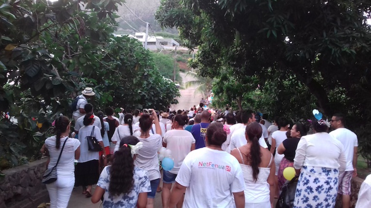 Larmes et colère à Ua Pou