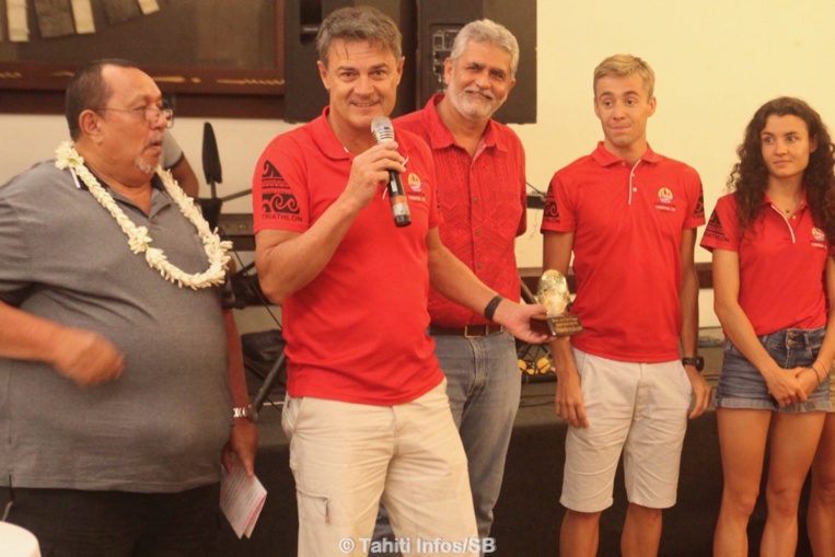 Jean-Michel Monot laisse un bilan positif à son successeur Jean-Michel Monot laisse un bilan positif à son successeur