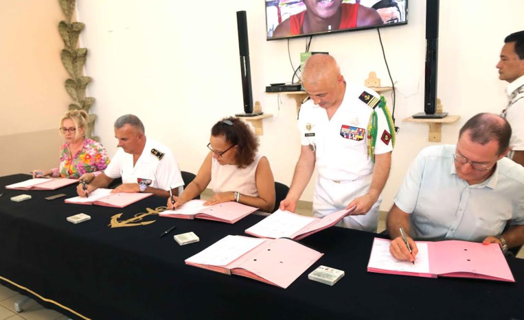 Une « classe de défense et de sécurité » au collège de Taaone Une « classe de défense et de sécurité » au collège de Taaone