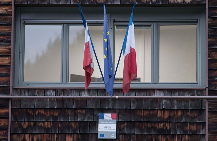 Seine-Saint-Denis: une principale tente de mettre fin à ses jours dans son collège