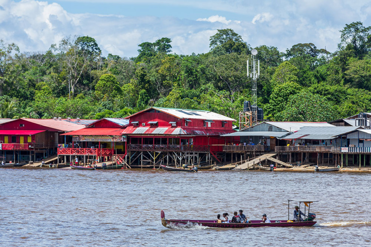 Guyane : De fumées toxiques s'échappent d'une décharge depuis cinq semaines Guyane : De fumées toxiques s'échappent d'une décharge depuis cinq semaines