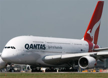 Chute de 83 % des bénéfices : Qantas réduit encore sa voilure