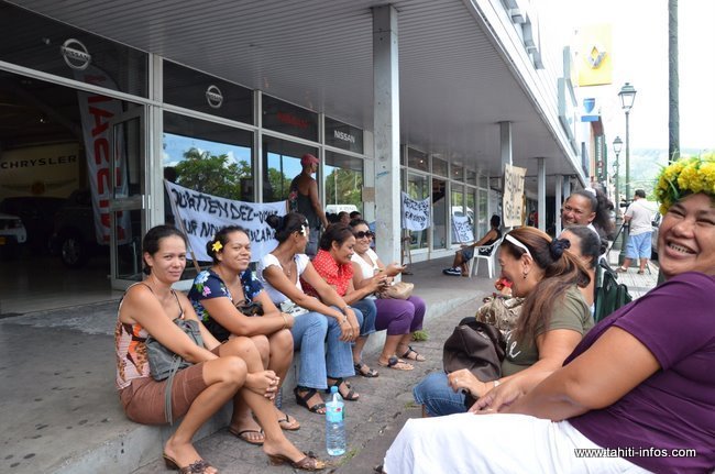 Le point de raliement avait lieu devant  Sodiva, mais ce sont des grévistes de tous les établissements du secteurs qui sont venus remplir les rangs